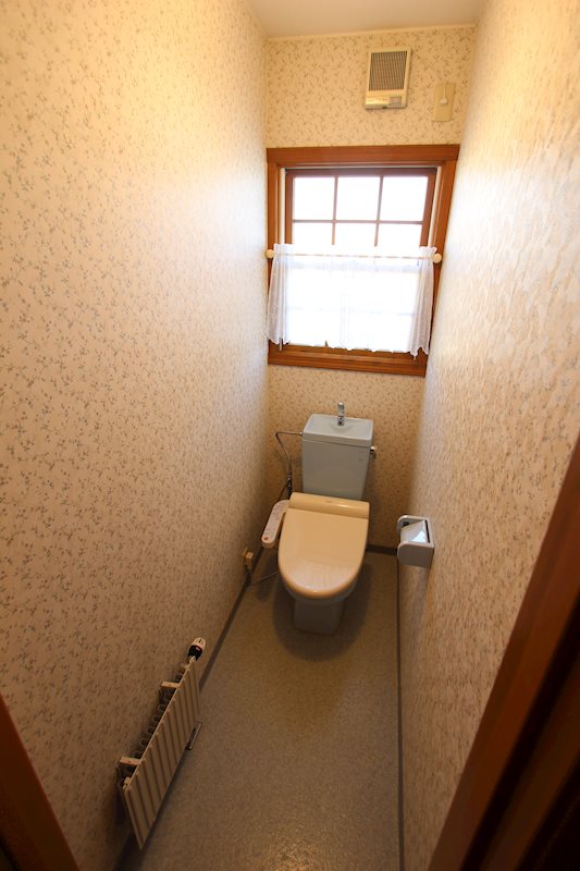 新生町７７番　戸建て 内観写真（トイレ）