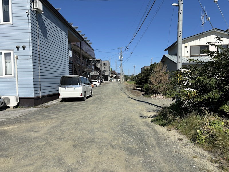 とん田西町２６８番　土地 現地写真（前面道路含む現地写真）