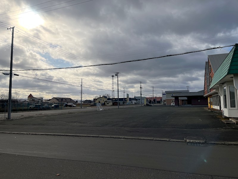 端野町三区４７２番　店舗 現地写真（駐車場）