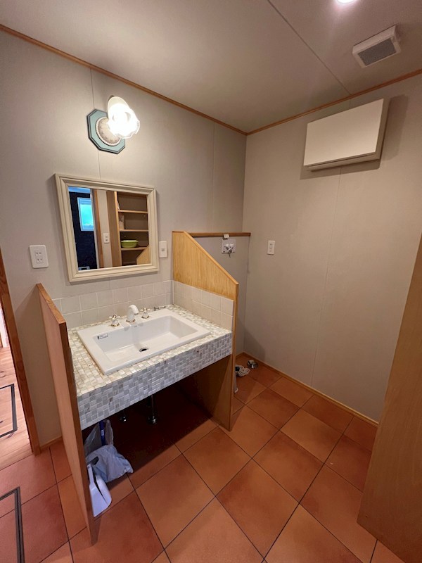 網走市呼人３３０番　店舗付住宅 内観写真（洗面台・洗面所）