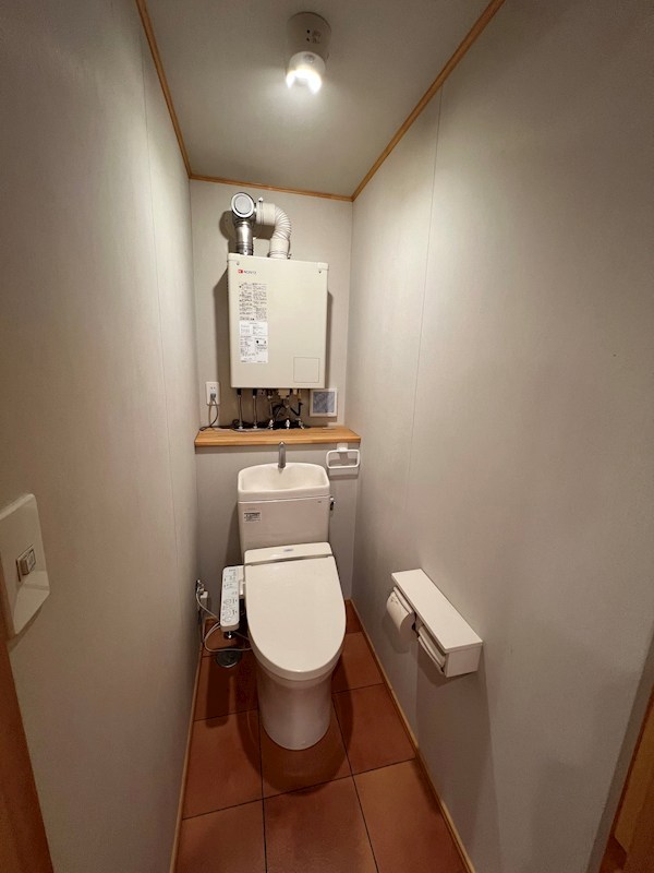 網走市呼人３３０番　店舗付住宅 内観写真（トイレ）