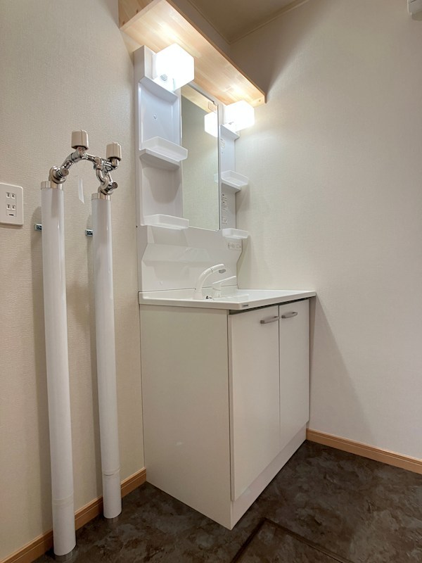 美芳町３丁目４番　共同住宅 内観写真（洗面台・洗面所）