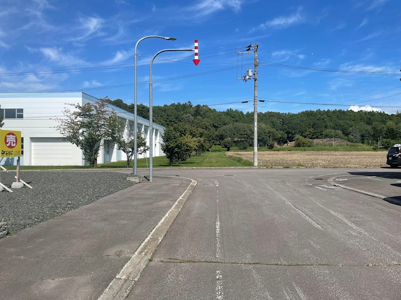 津別町字豊永３３番　土地 現地写真（前面道路含む現地写真）