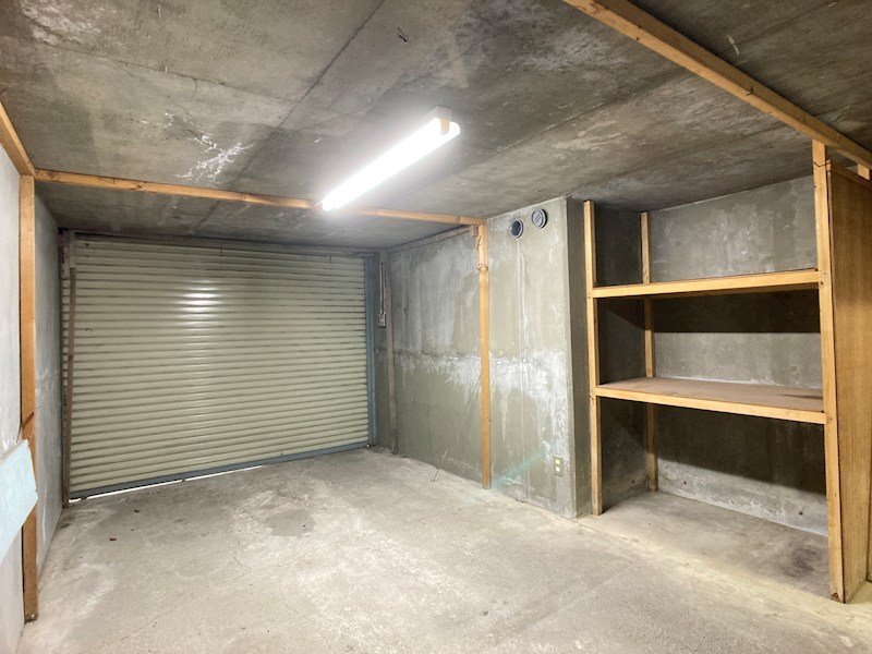 美山町南２丁目８番　戸建て 現地写真（駐車場）
