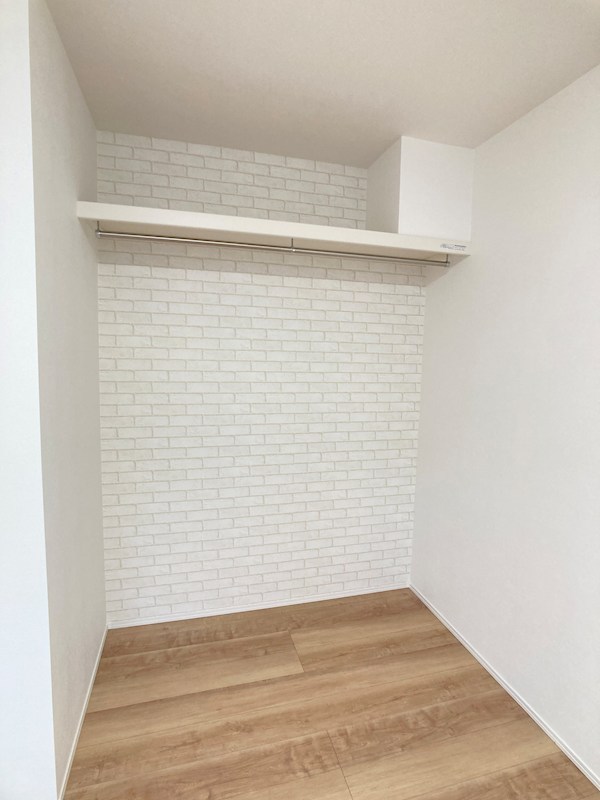 美山町南２丁目８番　戸建て 内観写真（収納）