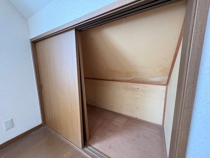 上ところ６７３番　戸建て 現地写真（玄関）