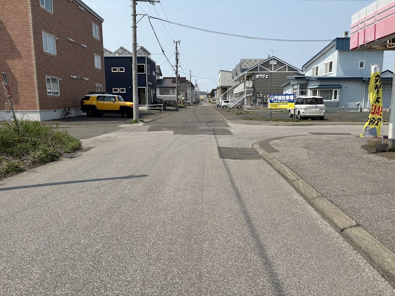 栄町１丁目９番　土地 現地写真（前面道路含む現地写真）