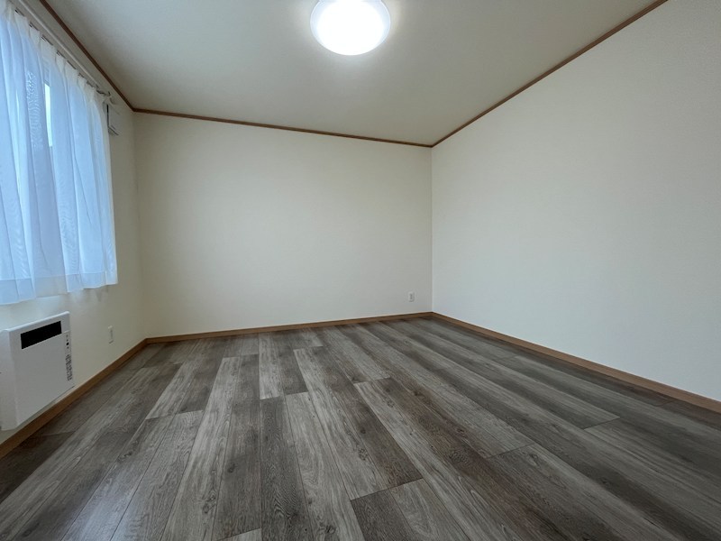 北央町１１０番　戸建て 内観写真（リビング以外の居室）
