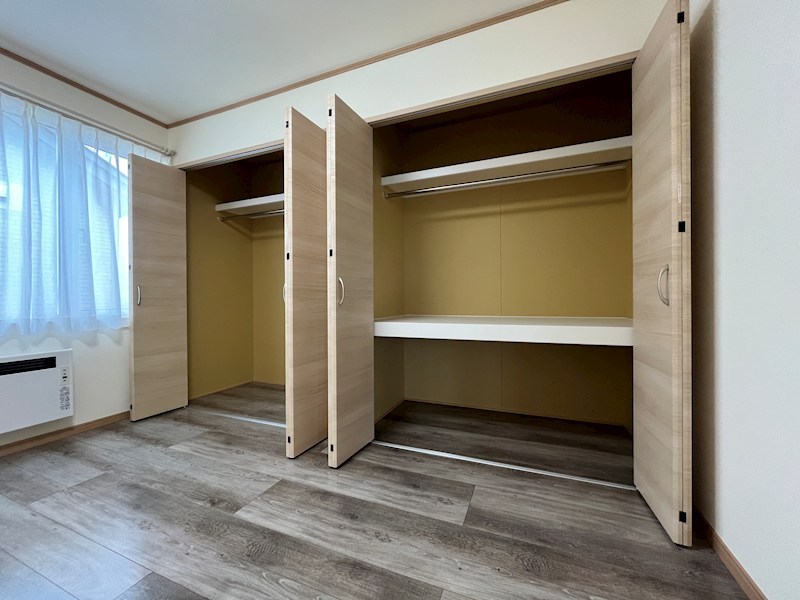 北央町１１０番　戸建て 内観写真（収納）