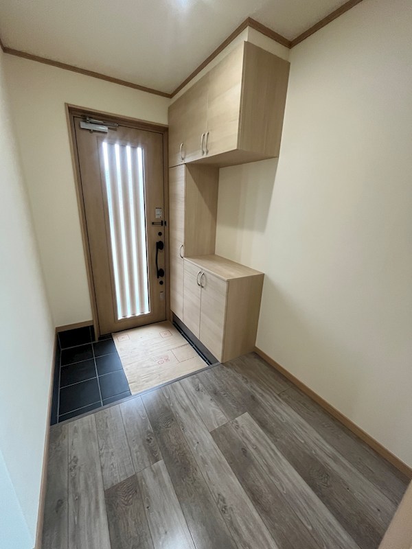北央町１１０番　戸建て 現地写真（玄関）