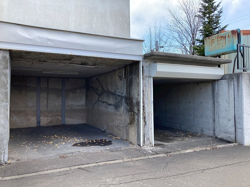 高栄東町３丁目１７７番　戸建て 現地写真（駐車場）
