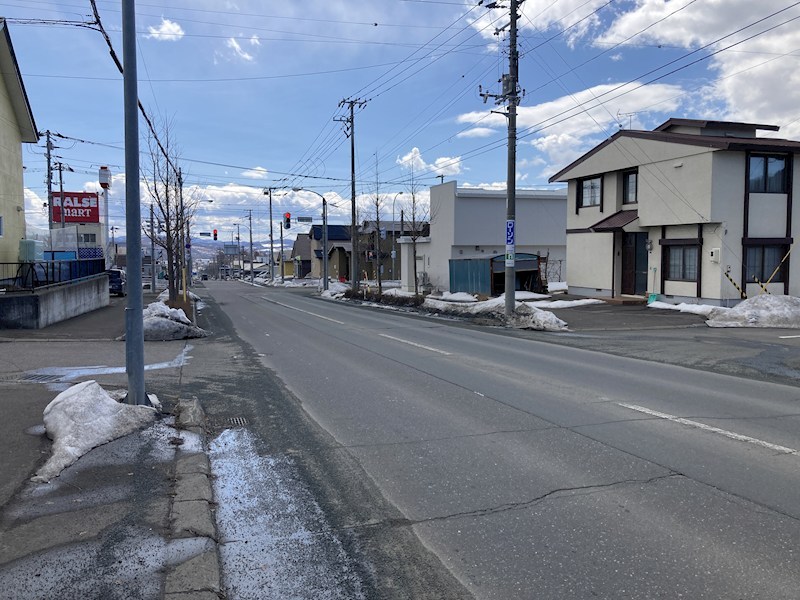 高栄東町３丁目１７７番　戸建て 現地写真（前面道路含む現地写真）