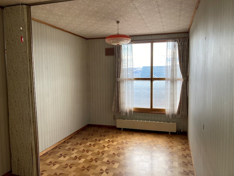 高栄東町３丁目１７７番　戸建て 内観写真（リビング以外の居室）