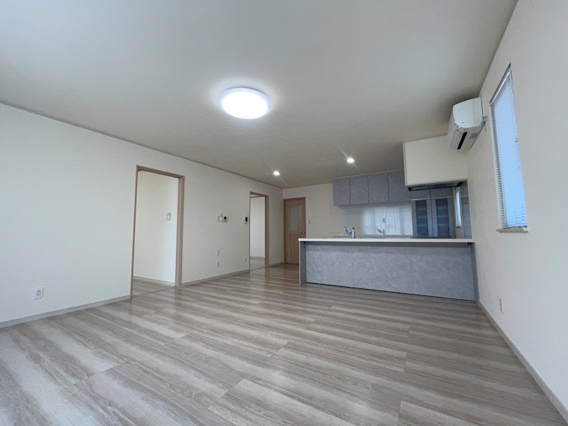 北央町１１６番　戸建て 内観写真（リビング）