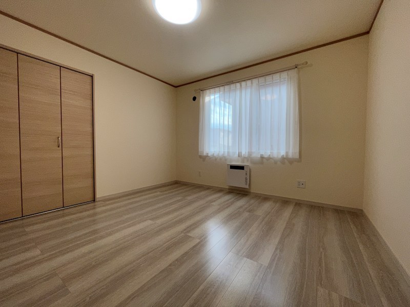 北央町１１６番　戸建て 内観写真（リビング以外の居室）