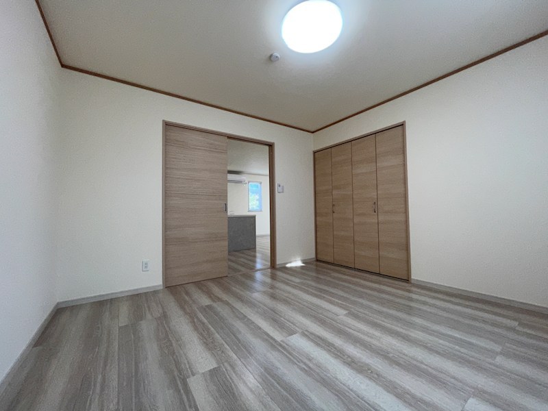 北央町１１６番　戸建て 内観写真（リビング以外の居室）