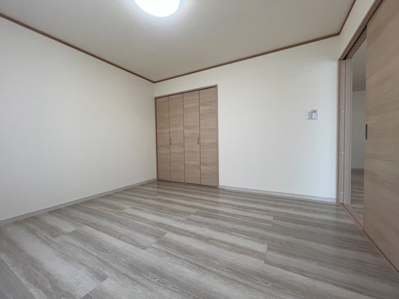 北央町１１６番　戸建て 内観写真（リビング以外の居室）