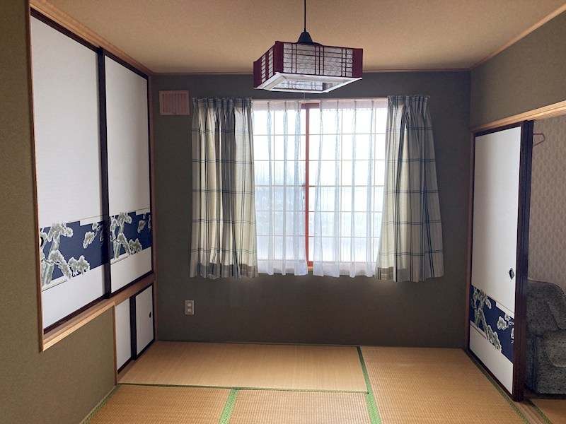 東陵町１７７番　戸建て 内観写真（リビング以外の居室）