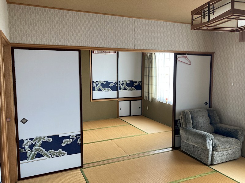 東陵町１７７番　戸建て 内観写真（リビング以外の居室）