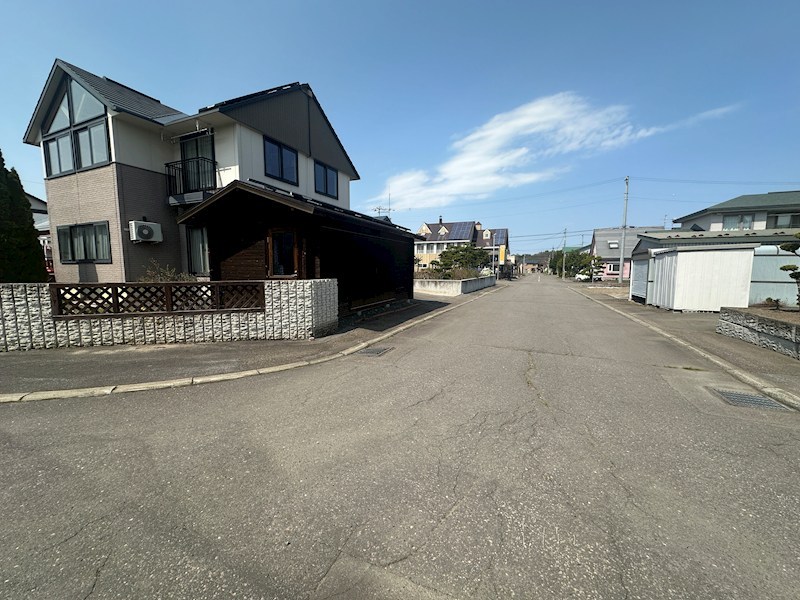 美幌町字稲美１００番　戸建て 現地写真（前面道路含む現地写真）