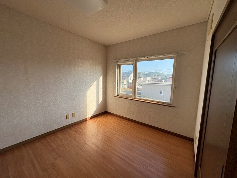 末広町３６８番　戸建て 内観写真（リビング以外の居室）