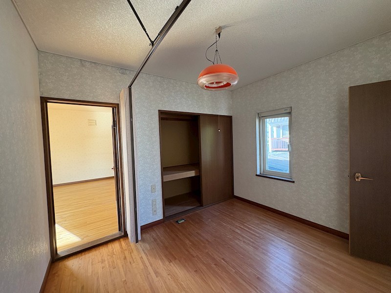 末広町３６８番　戸建て 内観写真（リビング以外の居室）