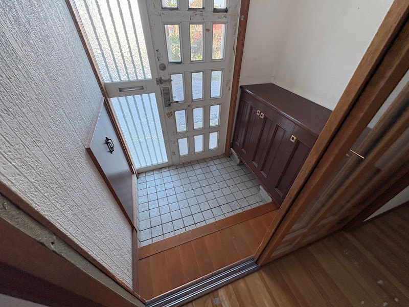 末広町３６８番　戸建て 現地写真（玄関）