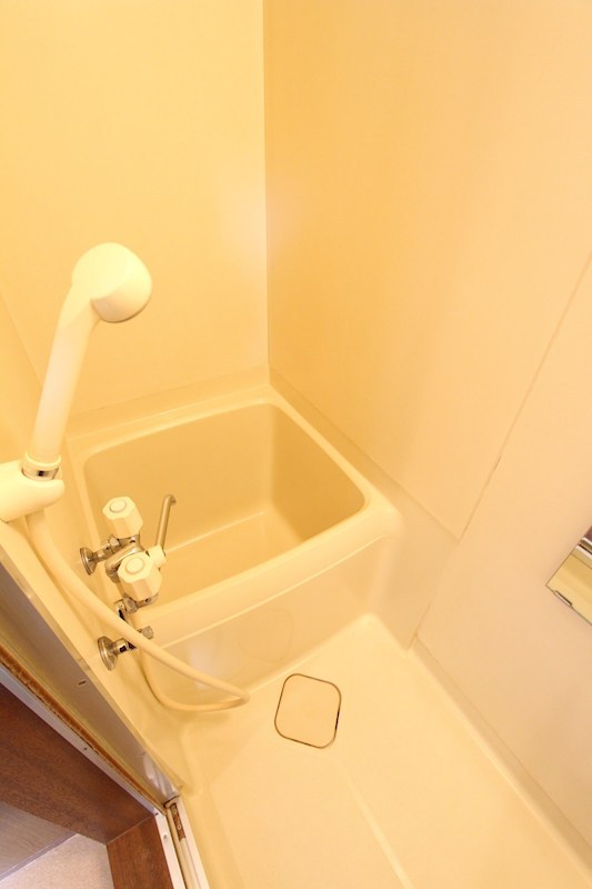青葉１丁目８番　共同住宅 内観写真（浴室）
