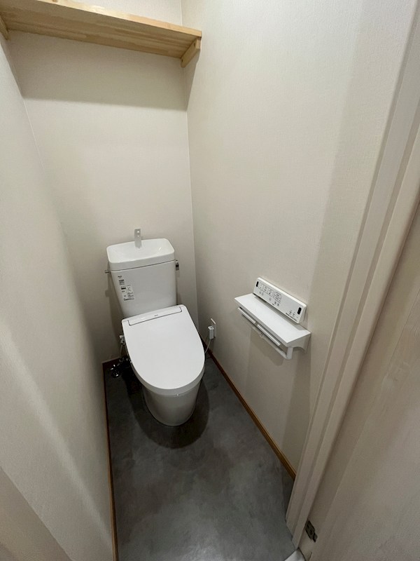 中ノ島町３丁目５番　戸建て 内観写真（トイレ）