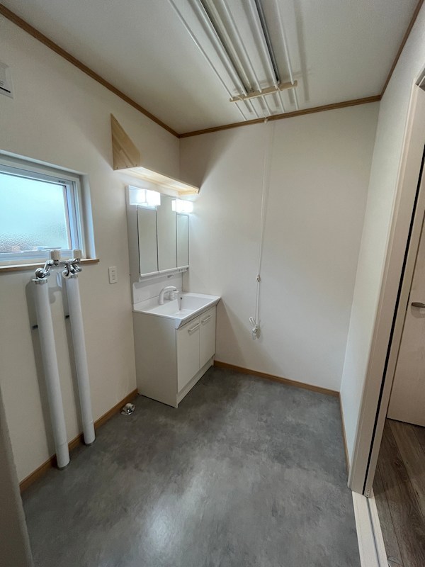 中ノ島町３丁目５番　戸建て 内観写真（洗面台・洗面所）