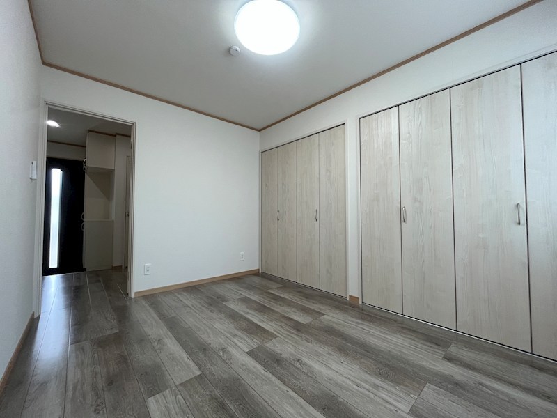 中ノ島町３丁目５番　戸建て 内観写真（リビング以外の居室）