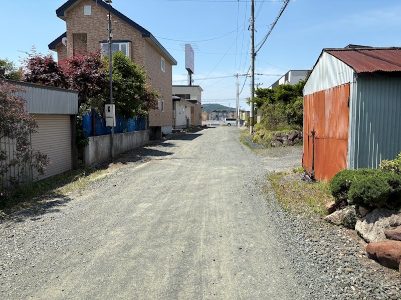 中央三輪２丁目３９９番　土地 現地写真（前面道路含む現地写真）