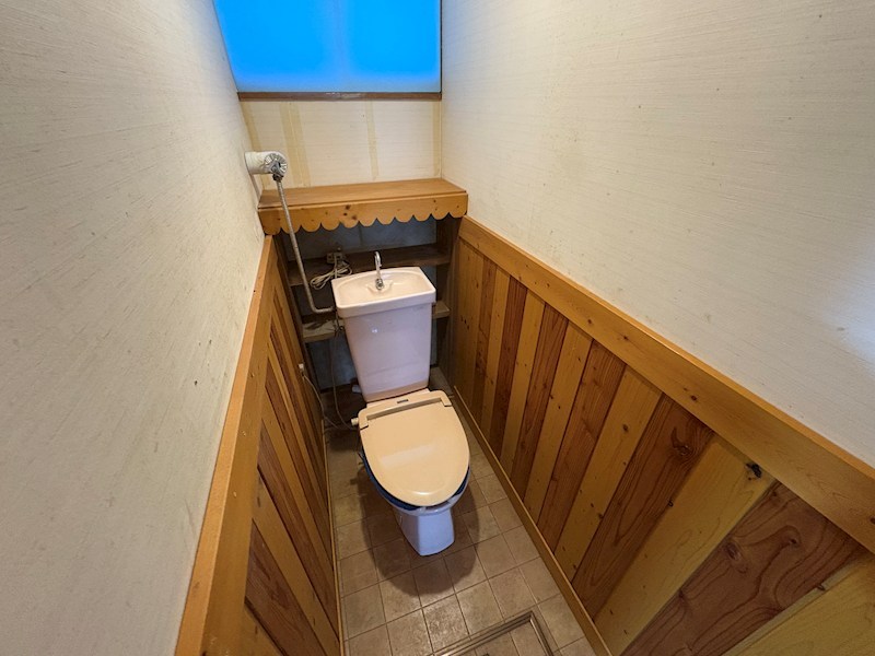 中央三輪２丁目３９９番　戸建て 内観写真（トイレ）