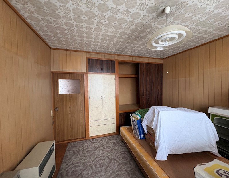 美山町南2丁目9番　戸建て 内観写真（リビング以外の居室）