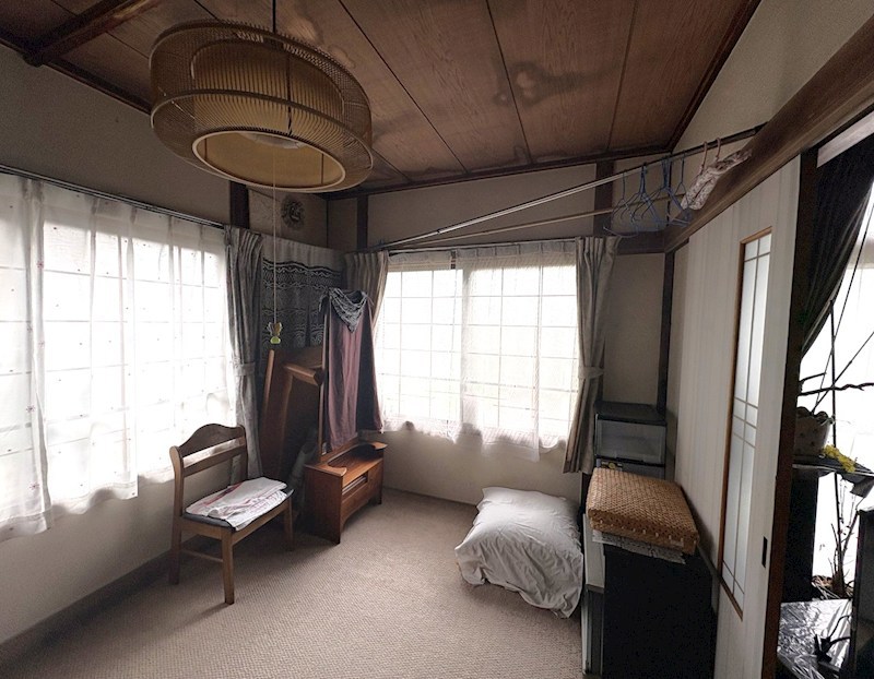 美山町南2丁目9番　戸建て 内観写真（リビング以外の居室）