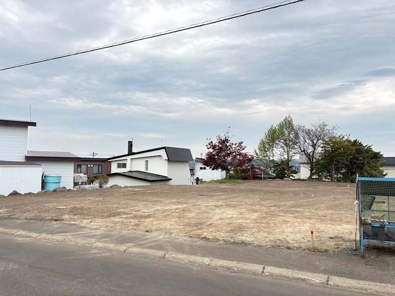 高栄西町３丁目１８３番　土地 現地写真