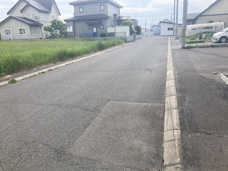 末広町６６３番　土地 現地写真（前面道路含む現地写真）