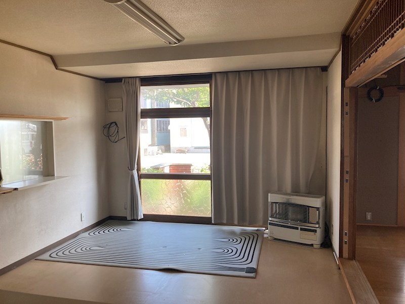 卸町２丁目１番　戸建て 内観写真（リビング）