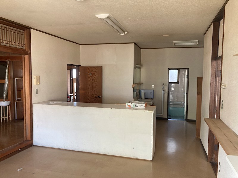 卸町２丁目１番　戸建て 内観写真（リビング）