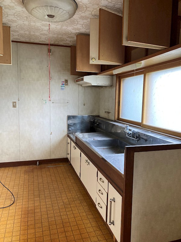 清見町４２番　戸建て 内観写真（キッチン）