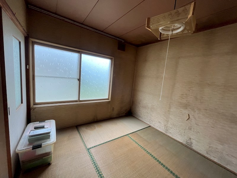 無加川町３９６番　戸建て 内観写真（リビング以外の居室）