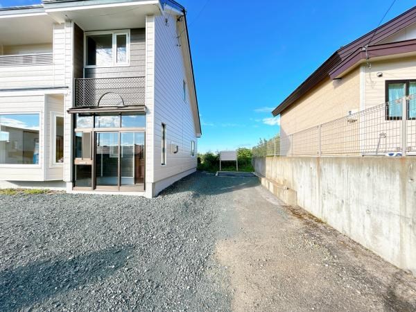 川東３４０番　戸建て 現地写真（駐車場）