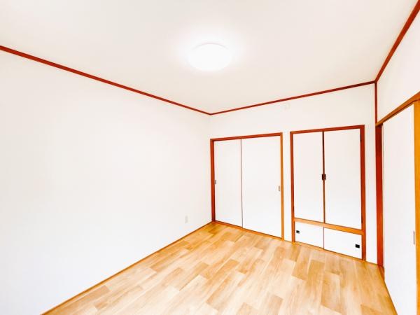 川東３４０番　戸建て 内観写真（リビング以外の居室）