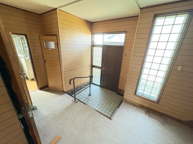 本町５丁目２番　店舗 現地写真（玄関）