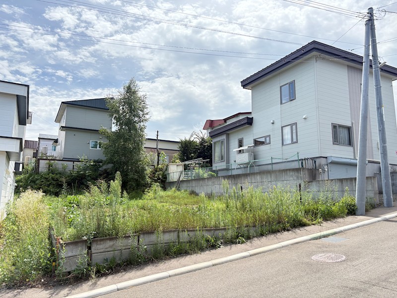 美山町南１０丁目３７番　土地 現地写真
