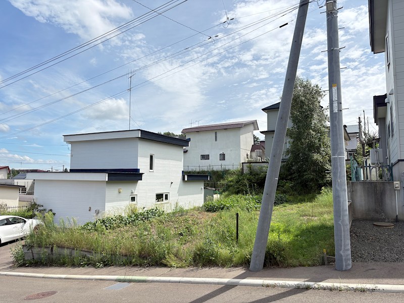 美山町南１０丁目３７番　土地 現地写真