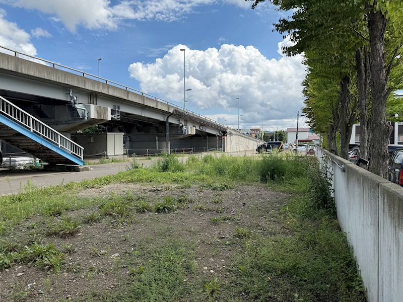 南仲町１丁目３１番　土地 現地写真