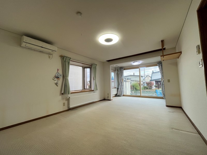 緑ヶ丘５丁目３１番　戸建て 内観写真（リビング）