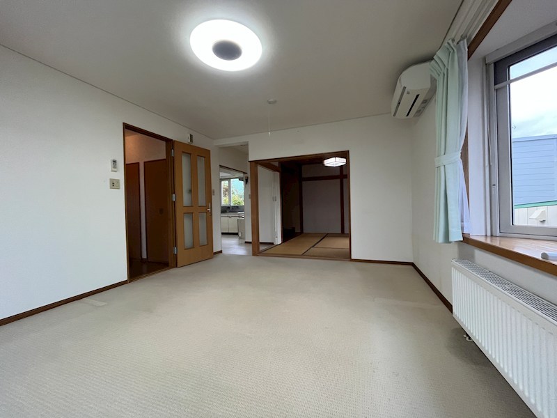 緑ヶ丘５丁目３１番　戸建て 内観写真（リビング）