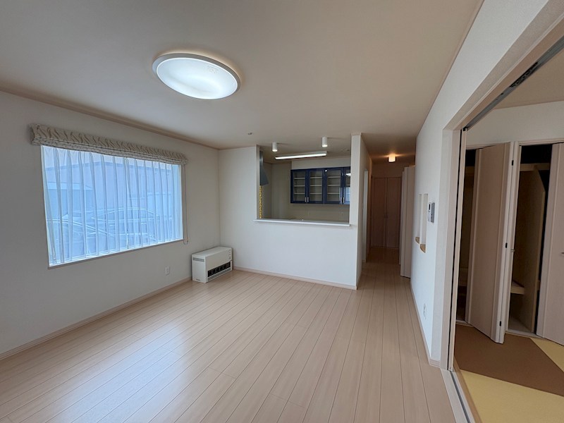 ひかり野１丁目１０番　戸建て 内観写真（リビング）